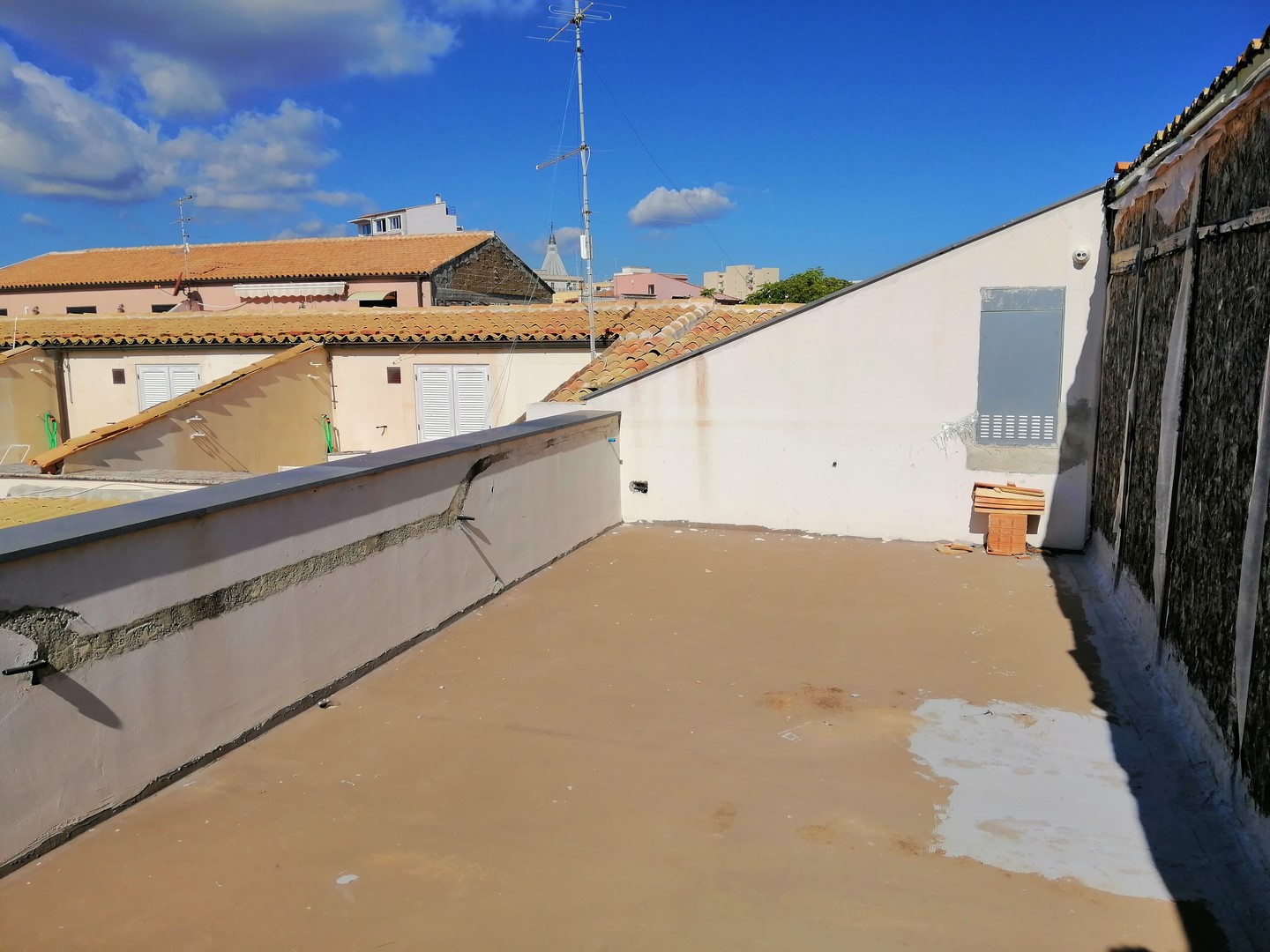 indipendente con terrazzo vista mare vicino ortigia