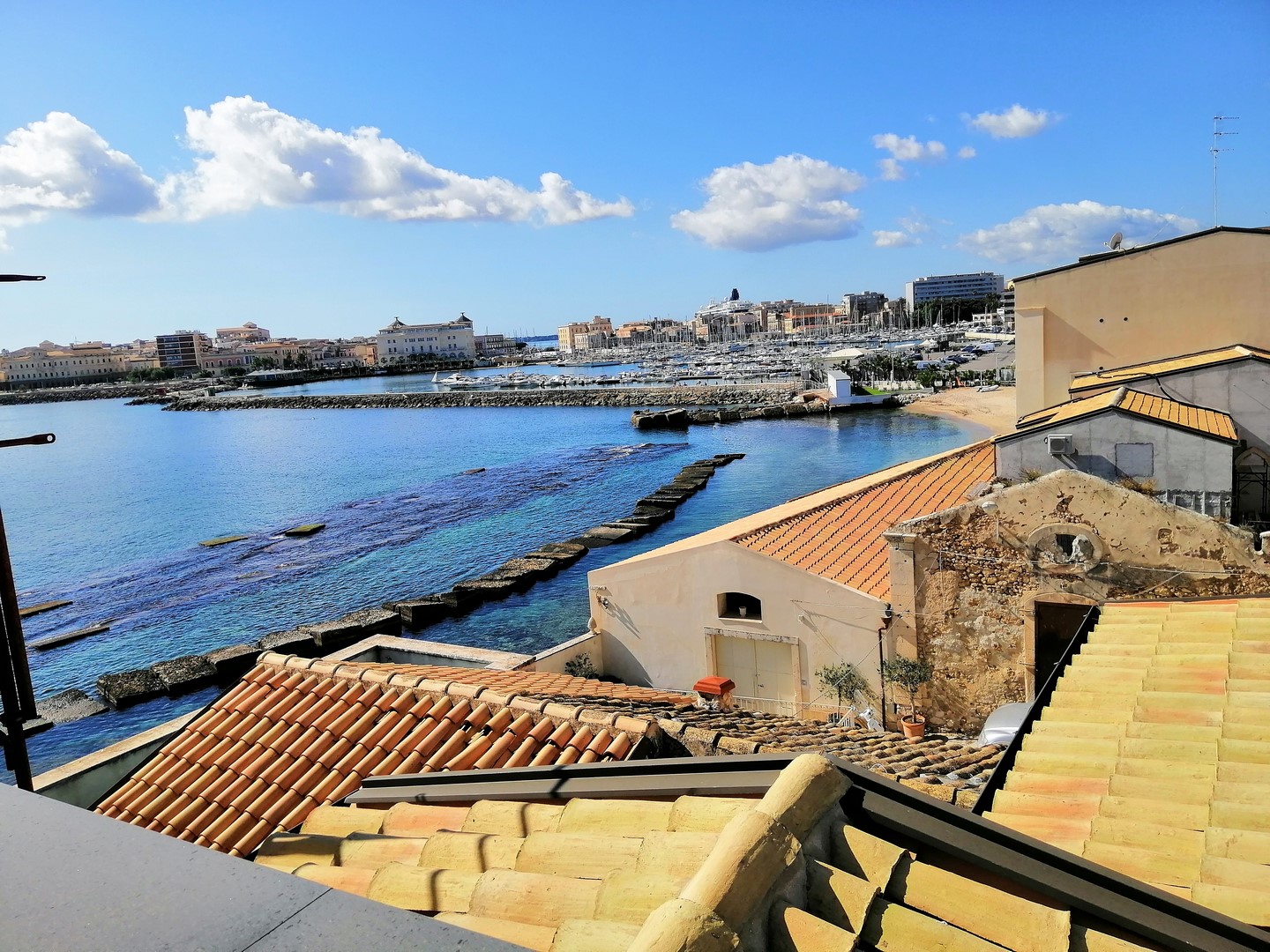 indipendente con terrazzo vista mare vicino ortigia