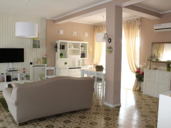 villa con piscina in vendita a siracusa