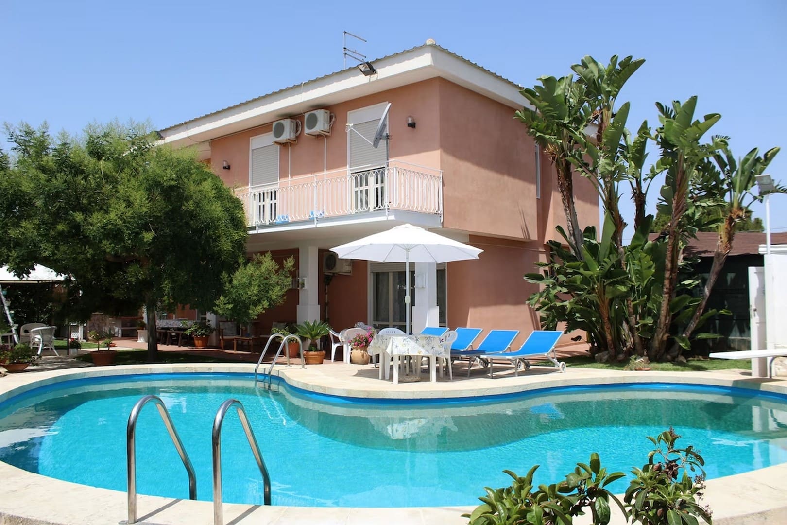 villa con piscina in vendita a siracusa