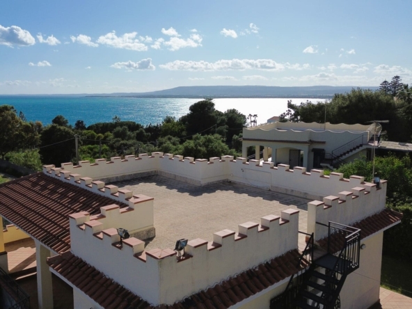 proprietà vista mare con giardino in vendita al plemmirio siracusa sicilia