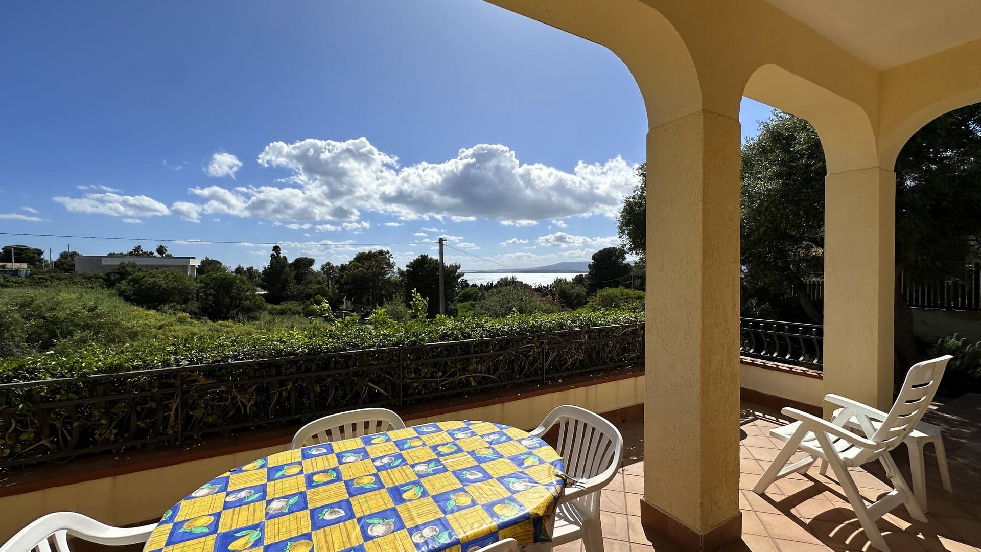 proprietà vista mare con giardino in vendita al plemmirio siracusa sicilia